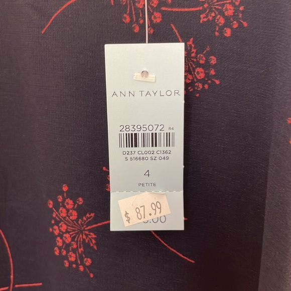 NWT Ann Taylor 4P Navy with Red Floral Design Flowy A-Line Chiffon Skirt - Picture 6 of 8